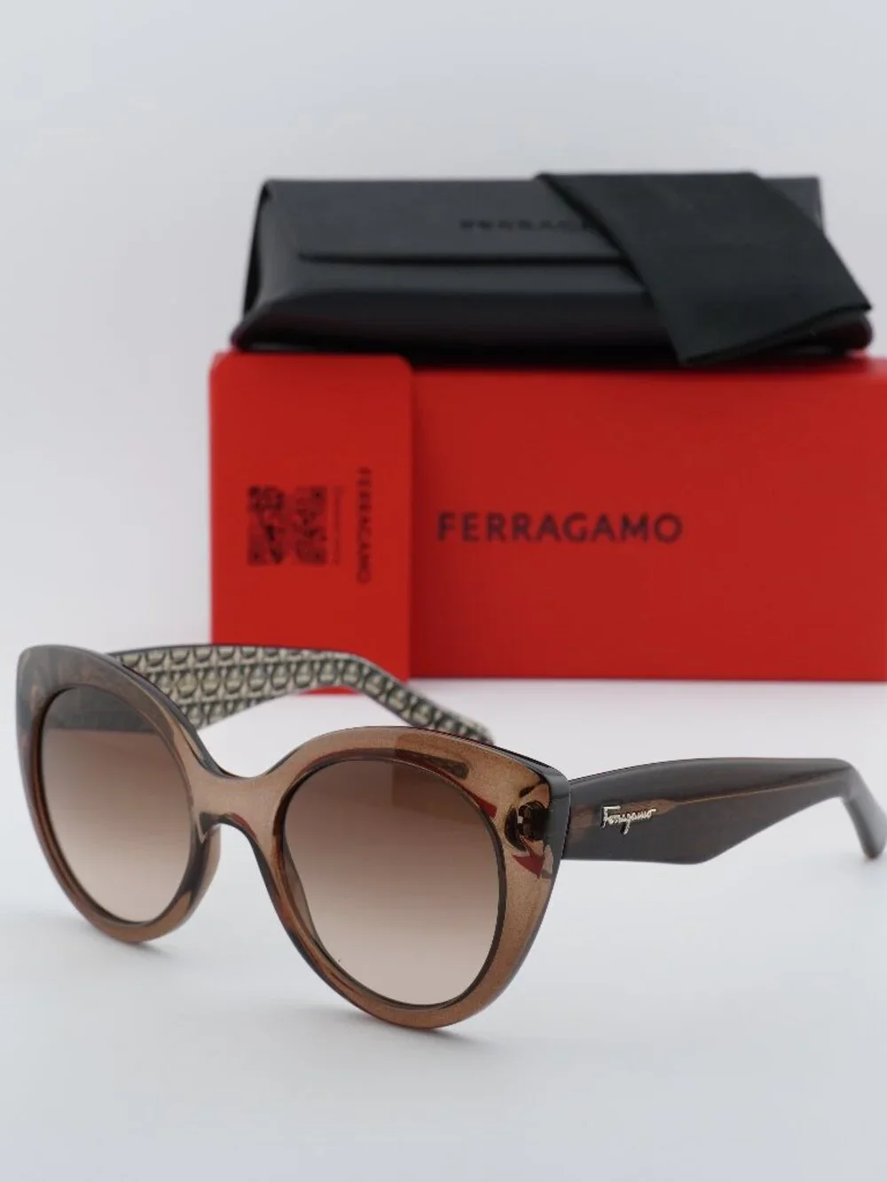 Salvatore Ferragamo SF964S 210 Cat Eye Sunglasses - Brown